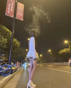 无锡新下海的极品嫩妹