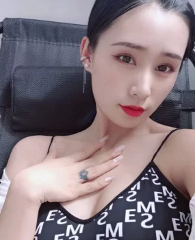 西城大长腿小妹