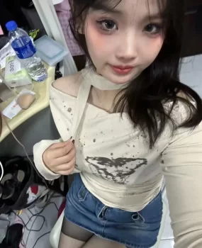 黑丝学妹 简直樱桃小舌十分滑嫩