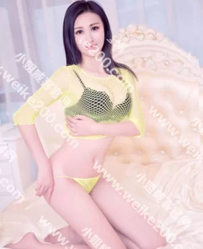 腿控必入！身高176的S型女神，美颜大波可亲可吻毒龙电钻