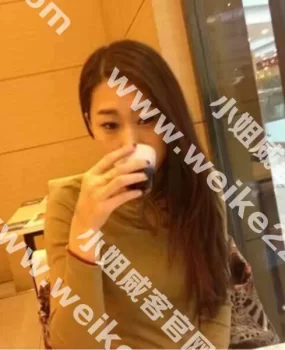 头牌鸣凤的战斗力，疯狂跪舔强悍出击！和自聊的控精美女尽兴的偷情