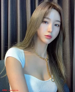 经纪人介绍  上海极品学生妹  骚逼随便干