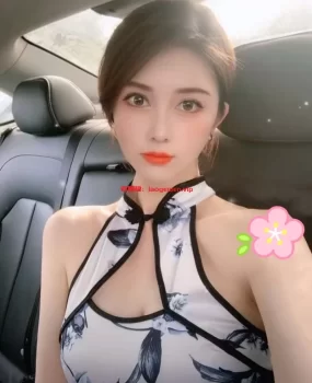 玩了个跟小姨子长的很像的旗袍骚货