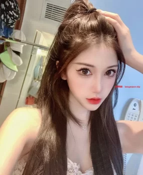 泉州人美性感，身材劲爆得小姐姐